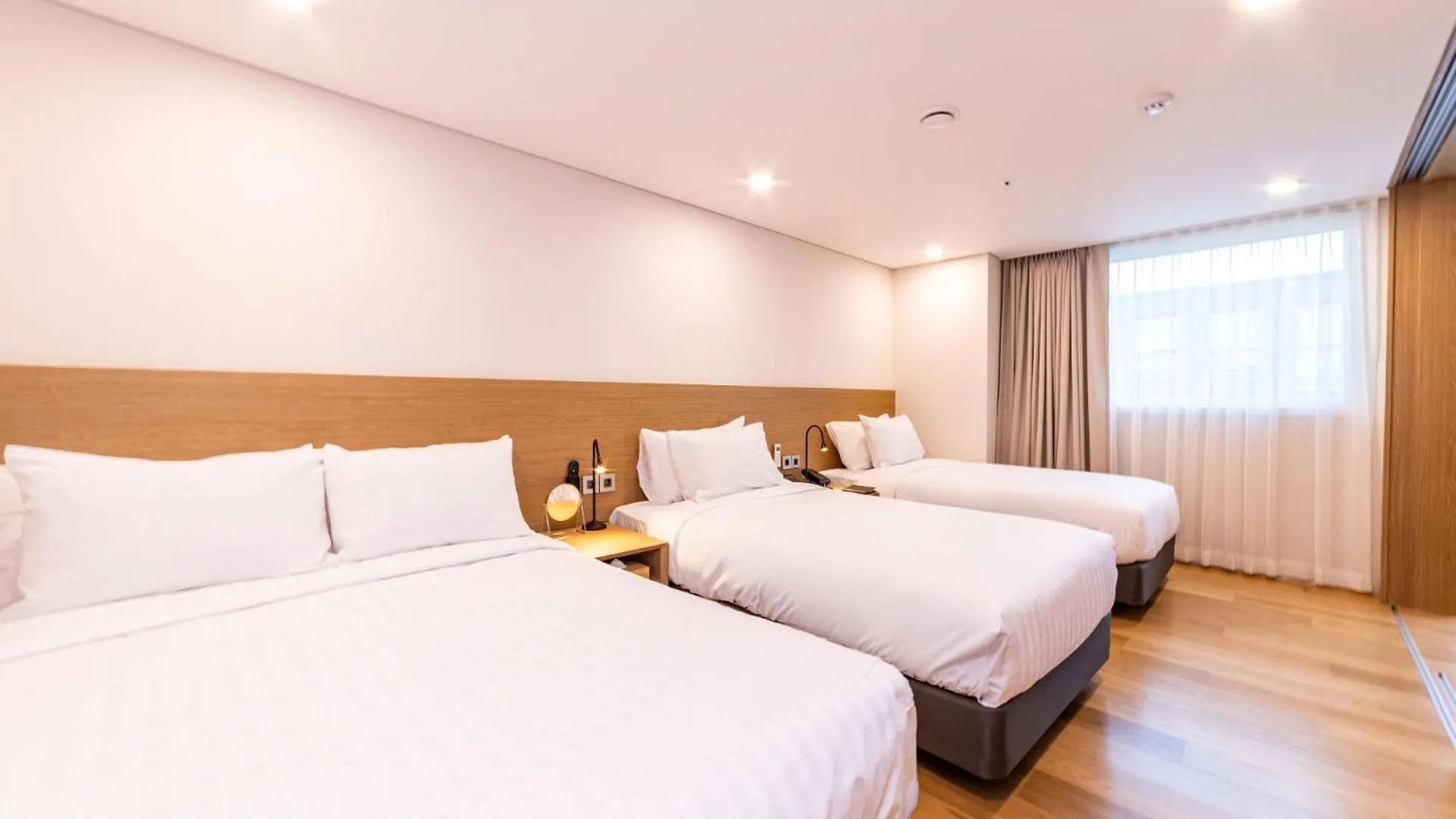 New Seoul Hotel Myeongdong 3*,