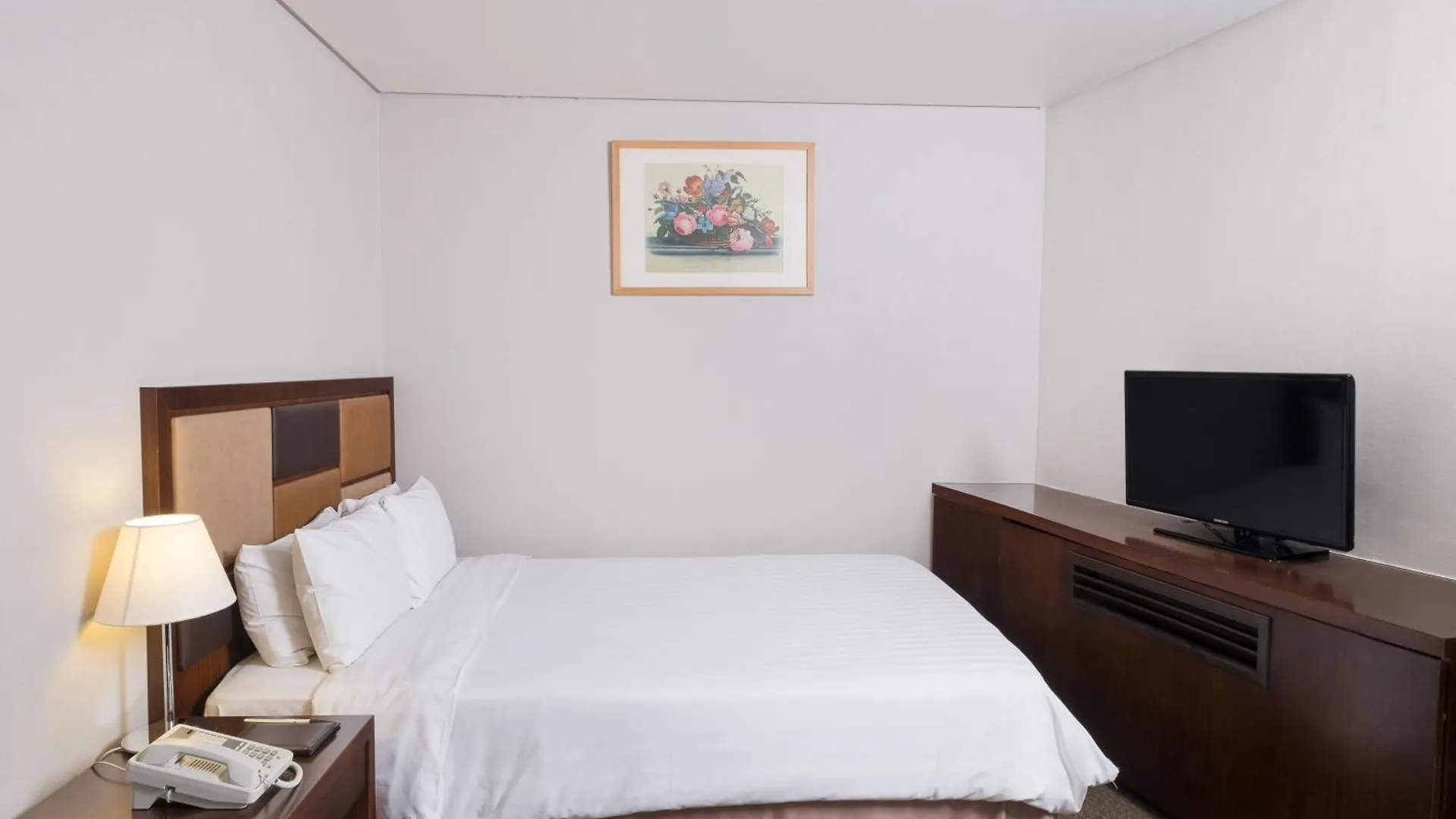 New Seoul Hotel Myeongdong