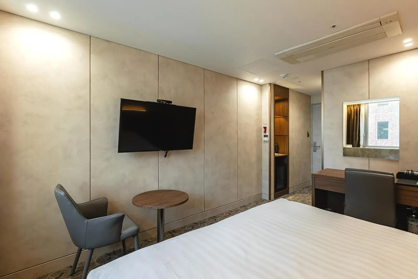 New Seoul Hotel Myeongdong
