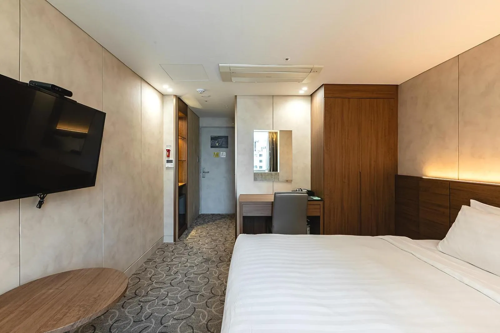 New Seoul Hotel Myeongdong