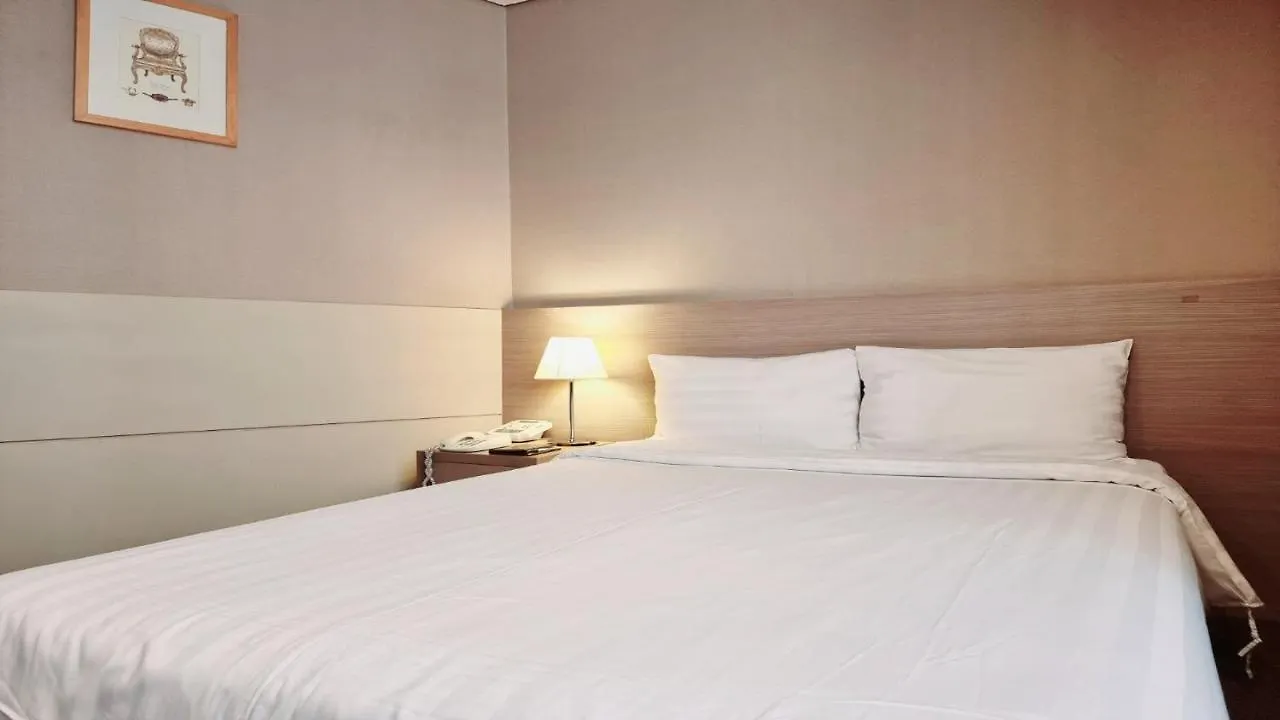 New Seoul Hotel Myeongdong