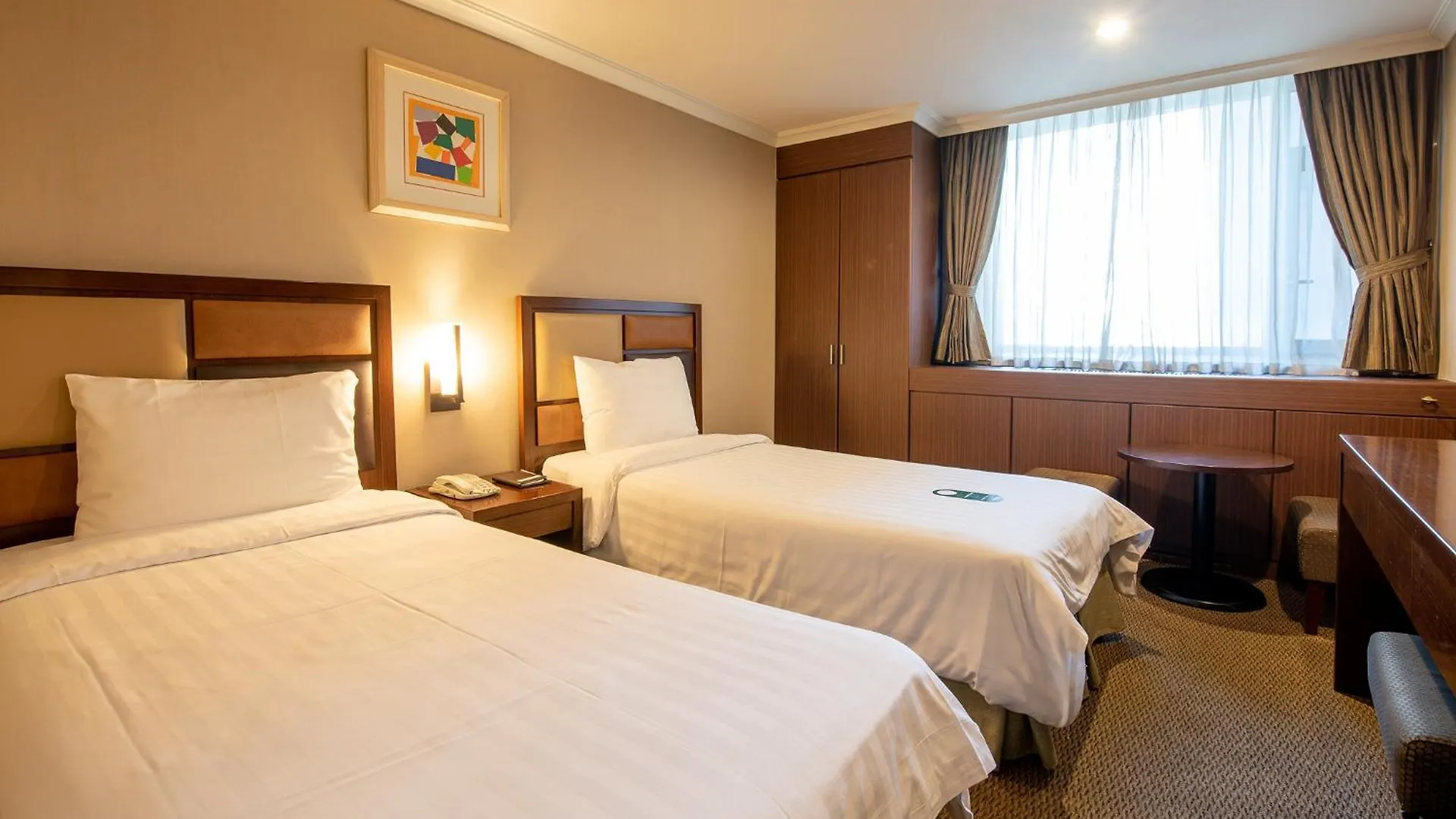New Seoul Hotel Myeongdong 3*,